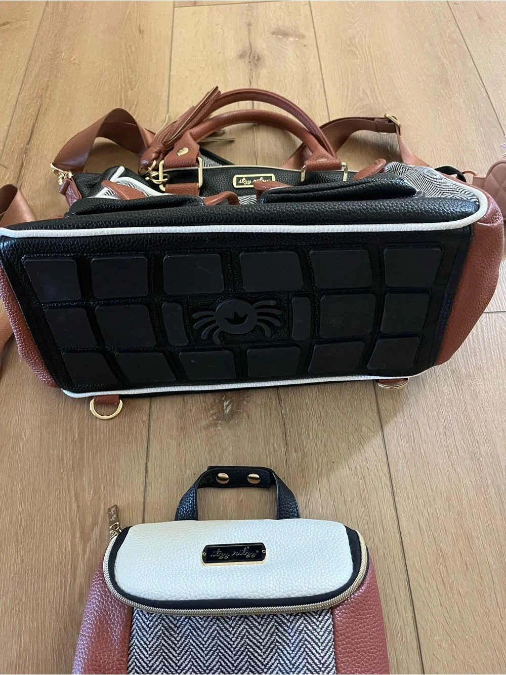 Itzy Ritzy Black White Brown Two-Piece Diaper Bag Set
